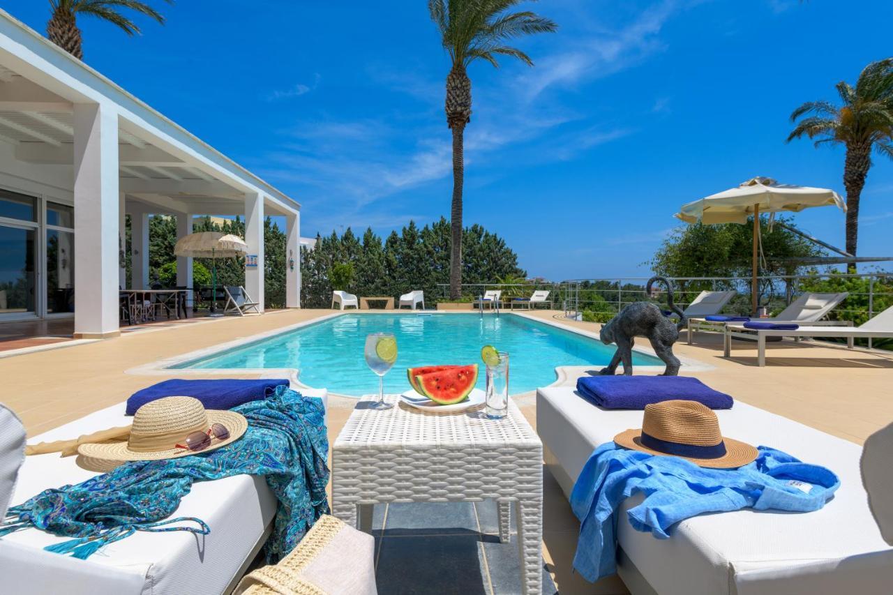 Grande Dame Of Rhodes Asgourou