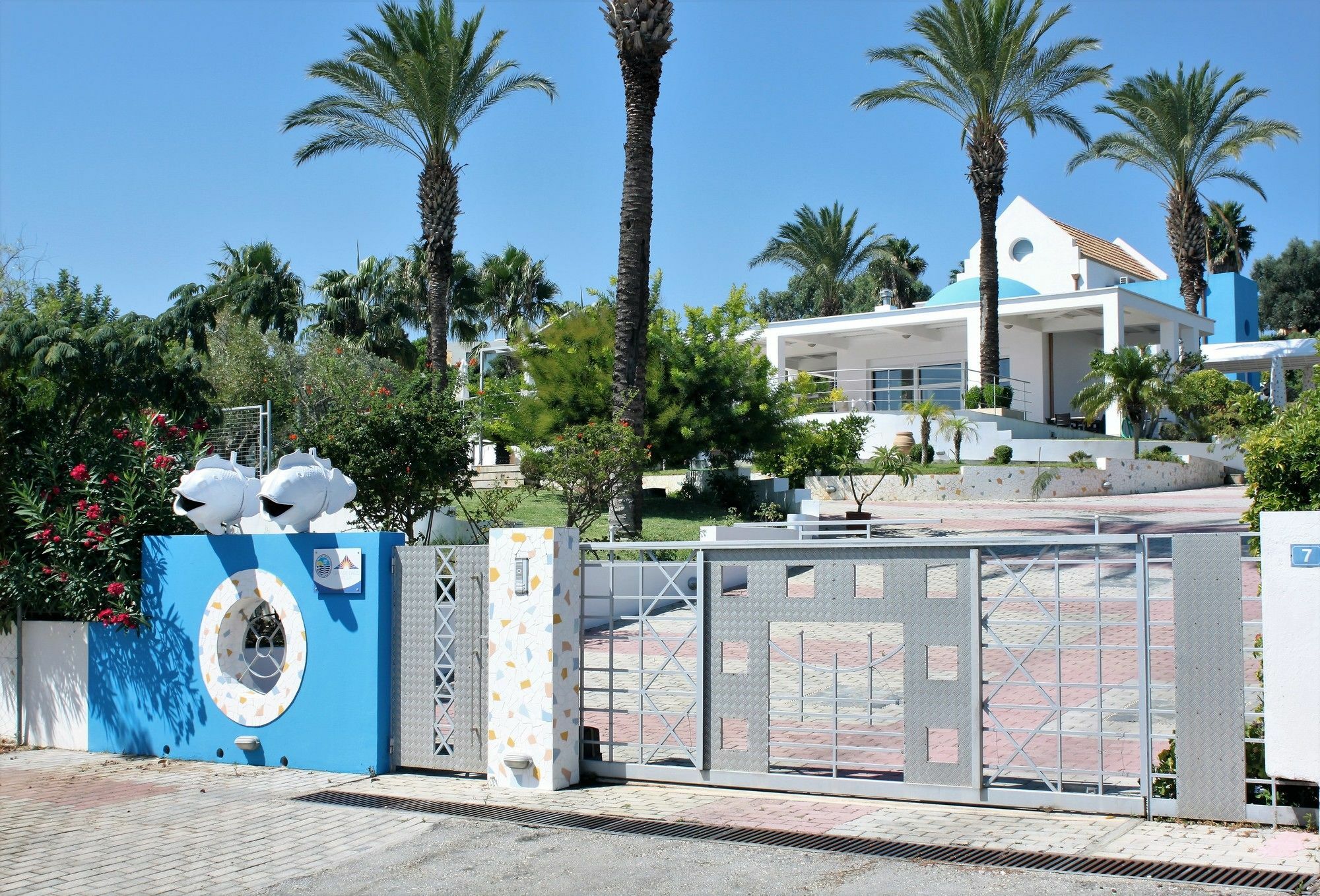 Grande Dame Of Rhodes Vila *