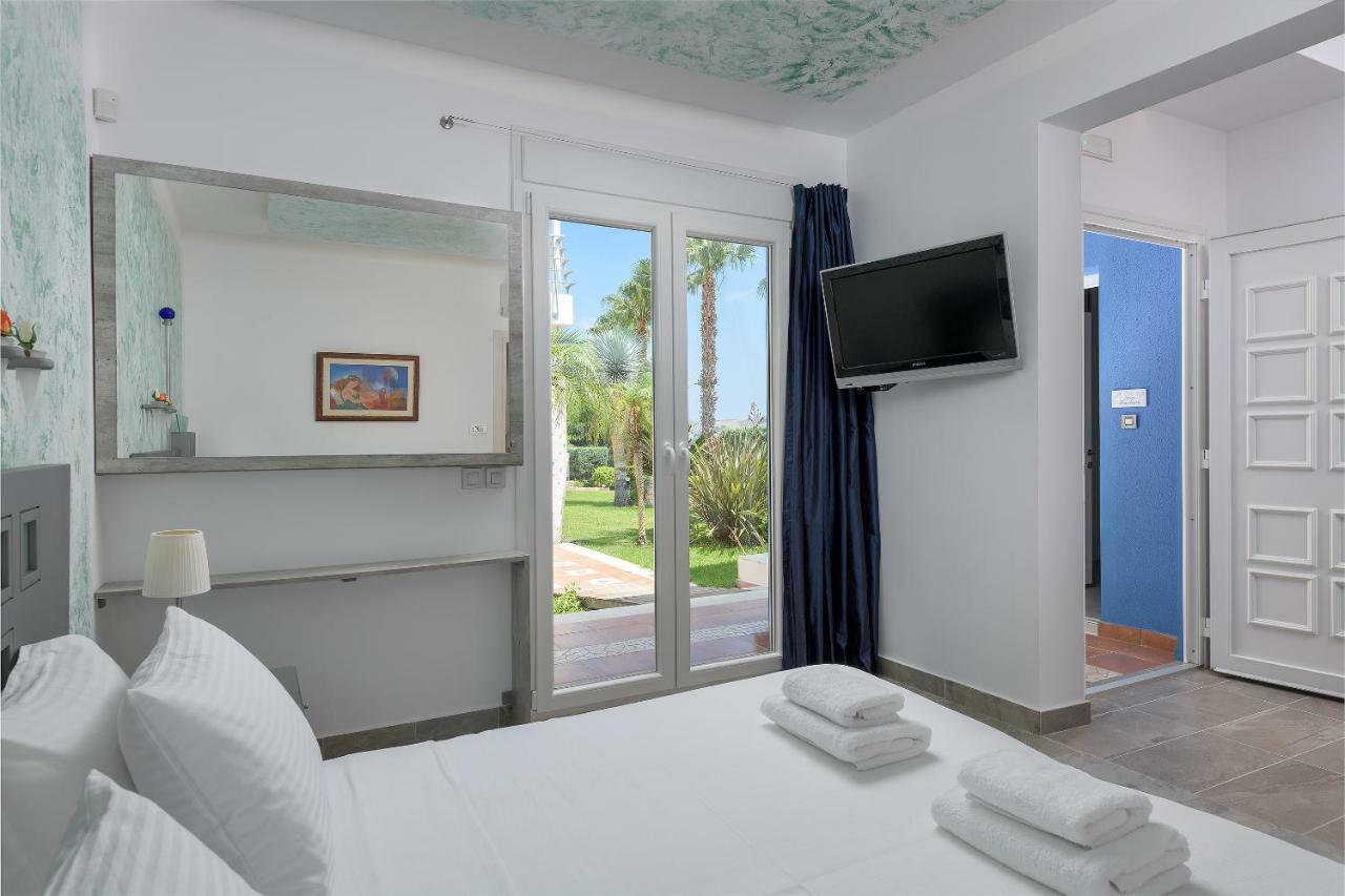 Grande Dame Of Rhodes Asgourou